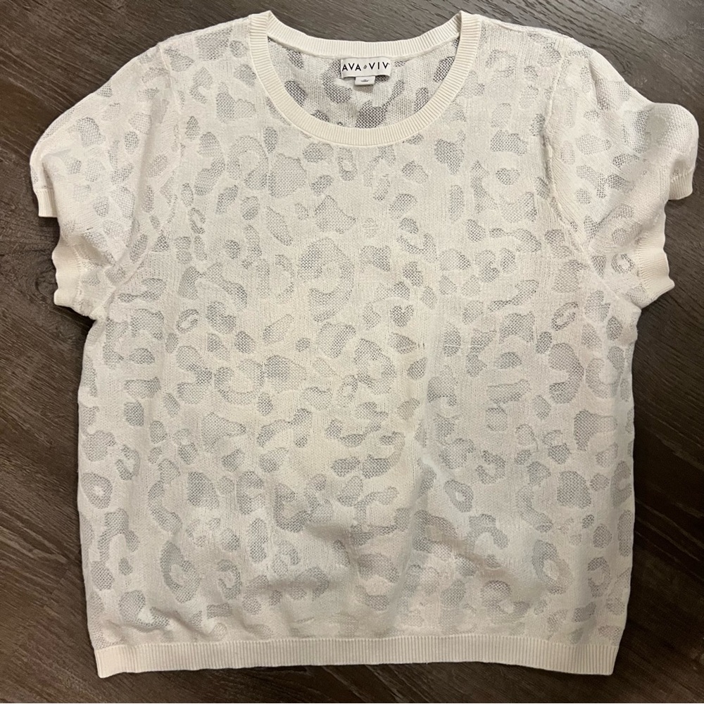 Ava & Viv White Gray Boxy Short Sleeve T-Shirt